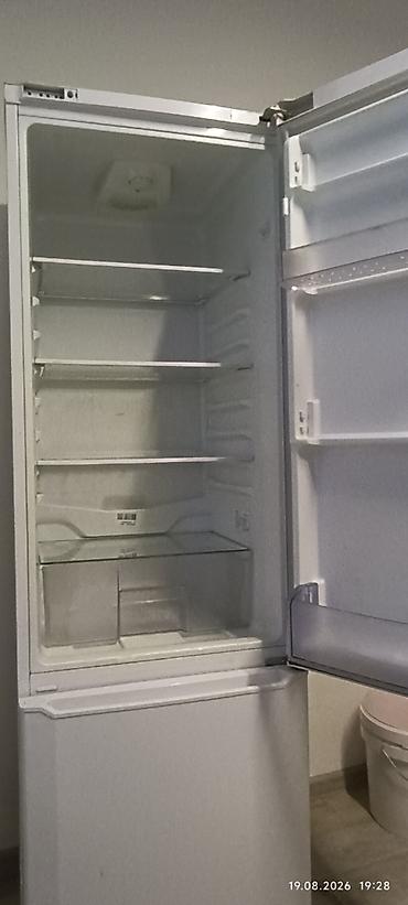 eafc 24: Холодильник Beko, Б/у, Двухкамерный — 4