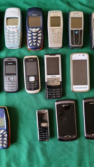Ostali mobilni telefoni: Kolekcija starih mobilnih telefona – mešavina klasičnih modela iz — 6