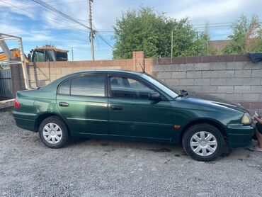 камру 35: Toyota Avensis: 1999 г., 1.6 л, Механика, Бензин, Седан