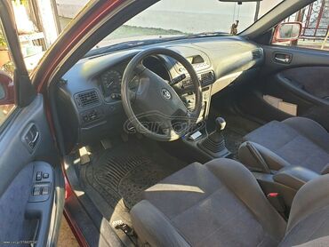Toyota: Toyota Corolla: 1.4 l. | 2001 έ. Χάτσμπακ — 5