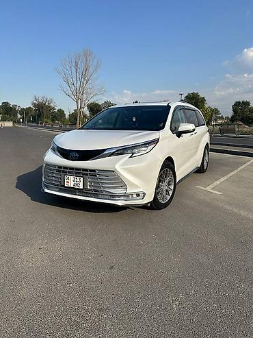 Toyota Sienna: 2022 г., 2.5 л, Автомат, Гибрид, Минивэн