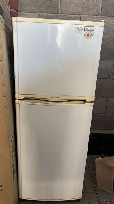 куплю холодильник бу: Продаю холодильник б/у цена договорная в хорошем состоянии!