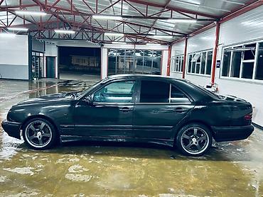 212 mercedes: Mercedes-Benz E-Class: 1996 г., 2.3 л, Автомат, Бензин, Седан — 2