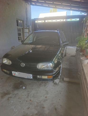 чешская ваза: Volkswagen Golf Variant: 1995 г., 1.8 л, Механика, Бензин, Универсал — 3