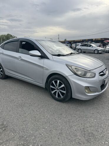 hyundai solaris автомобил: Hyundai Solaris: 2013 г., 1.4 л, Автомат, Бензин, Седан