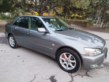 Lexus: Lexus IS: 2001 г., 2 л, Автомат, Бензин, Седан