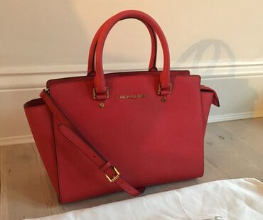Çantalar: Michael Kors оригинал. Состояние Идеальное lalafo.az -da Çantalar: Michael Kors оригинал. Состояние Идеальное