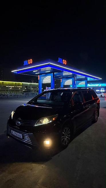 сиенна 2012: Toyota Sienna: 2018 г., Автомат, Бензин, Минивэн — 2
