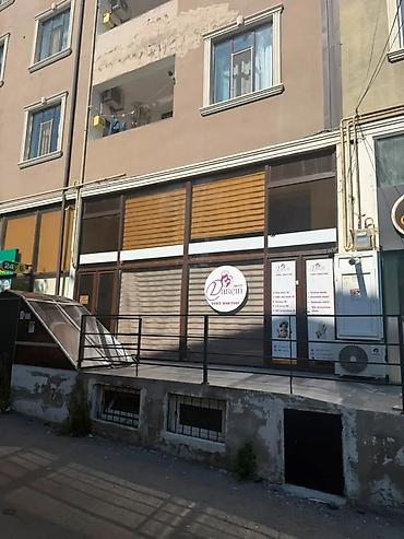 ofisler: 55 kvadratdan ibarət olan isigi suyu ayrica olan təmirli obyekt — 2