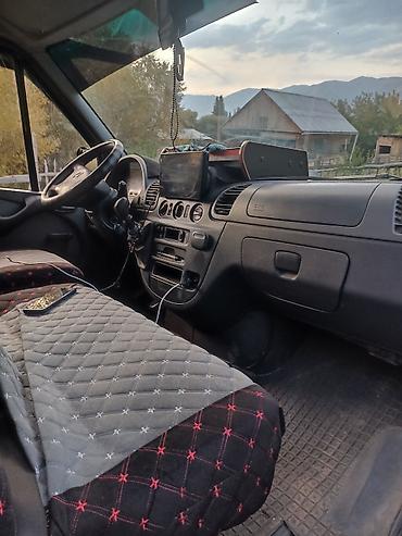 m3 gtr: Mercedes-Benz Sprinter, тентованный бортовой грузовик с двойной — 8