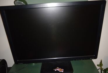 monitor 144 hz: 22lik monitordu Normal veziyyetdedi cizigi cati lekesi yoxdu yoxluyub