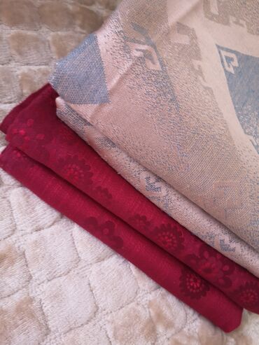 Metraža: Saten, Cvetni, bоја - Crvena — 2