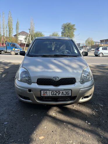 таета пикник: Toyota Yaris: 2003 г., 1 л, Механика, Бензин, Хэтчбэк