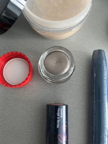 Šminka: AVON sminka NOVO Avon puder NOVO Puder sa ogledalo i aplikatorom — 5