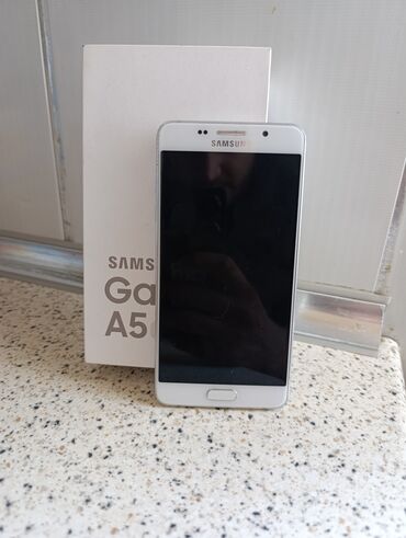 samsung s3100: Samsung Galaxy A5, < 2 ГБ, цвет - Белый, Кнопочный, Сенсорный, Отпечаток пальца