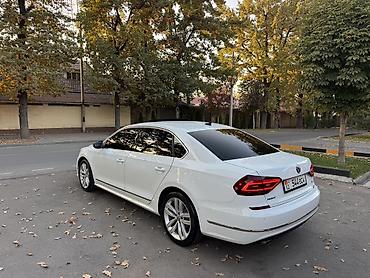 срв 2018: Volkswagen Passat: 2018 г., Автомат, Бензин, Седан — 4