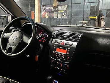 салон гольф 4: Kia Morning: 2010 г., 1 л, Автомат, Бензин, Хэтчбэк — 7