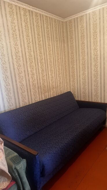 станок для мебель: Диван-кровать, цвет - Синий, Б/у