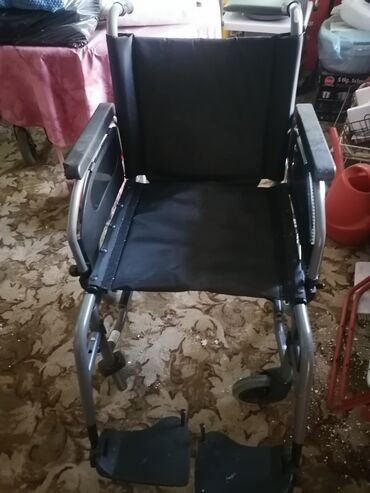 Invalidska kolica: Invalidska kolica setalica i dekubitni dusek. Kolica 100e dekubitni