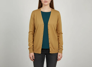 Knitwear: Women`s knitwear, size XL