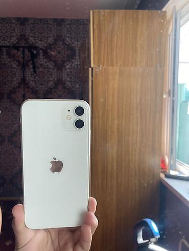 IPhone 11, белый цвет обмен есть - Экран 6.1" Liquid Retina HD (IPS)