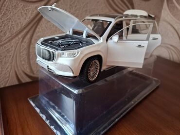 qurtqa modelleri: Mercedes, 2025 il, 1:24, Dəmir, Pulsuz çatdırılma