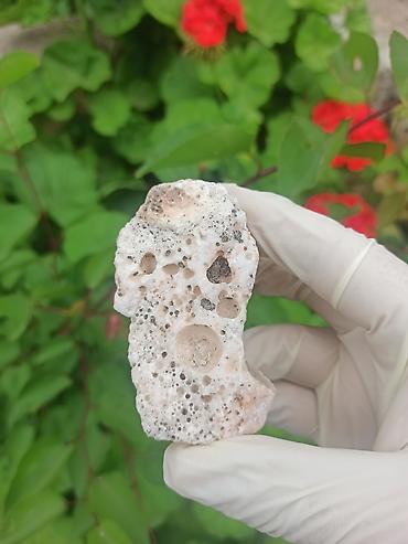 nərd daşı: Kolleksiya üçün Təbii Floresan Mineral 💎 (UV-də parıldayan daş) ✨😍 — 2