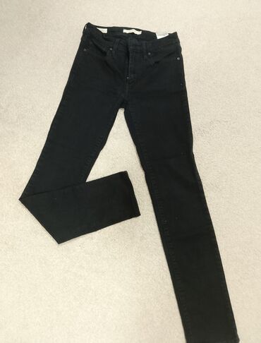 kozne pantalone new yorker: Levis crne farmerke kao nove, br. 27 odgovara broju S/M Dosta elastina