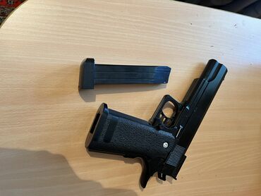 Oyuncaqlar: ( colt 1911 A1 ) Təhlükeli deil dəmir oyuncaq silahıdır ideal