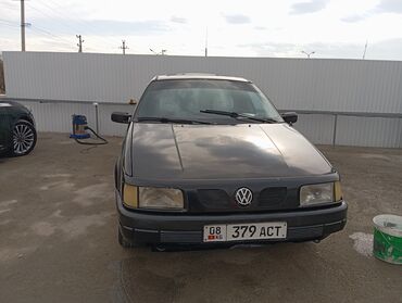 volkswagen passat афто: Volkswagen Passat: 1990 г., 1.8 л, Механика, Бензин, Седан