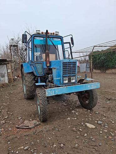 Digər kənd təssərüfat avadanlığı: Mavi rəngli təkərli kənd təsərrüfatı traktoru - Kabinli, panoram — 3