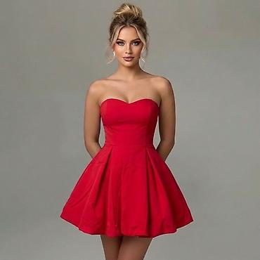 super things: Kratka elegantna haljina bez bretela
2400 din
S M L — 3