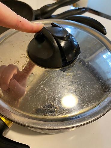 Сковородки: Tefal: 2 сковороды и 1 крышка. Покупал на заказ в Дании. Made in — 12
