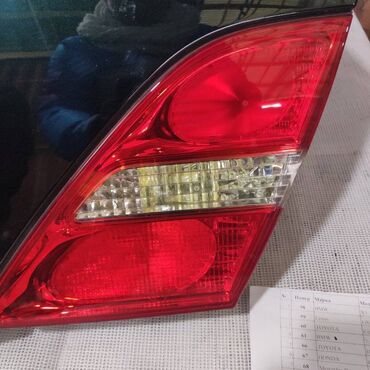 дополнительное освещение на авто: Задний правый стоп-сигнал Toyota
