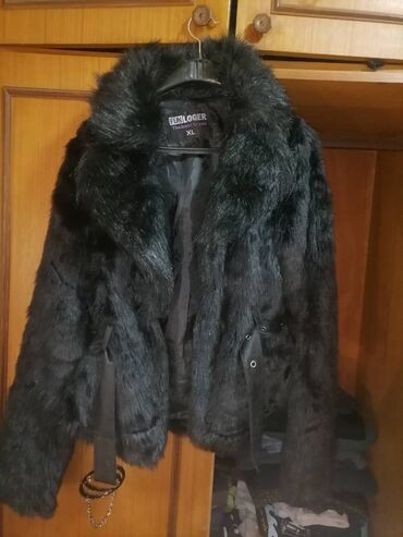 ženske zimske jakne: XL (EU 42), Sa postavom, bоја - Crna