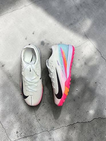 Мужские кроссовки, 35.5, Nike, Новый, цвет - Белый, Самовывоз, Платная доставка