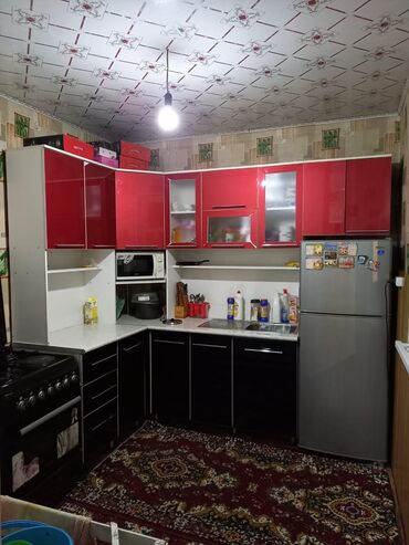 гостинный гарнитур: Кухонный гарнитур, Шкаф, Уголок, цвет - Красный, Новый