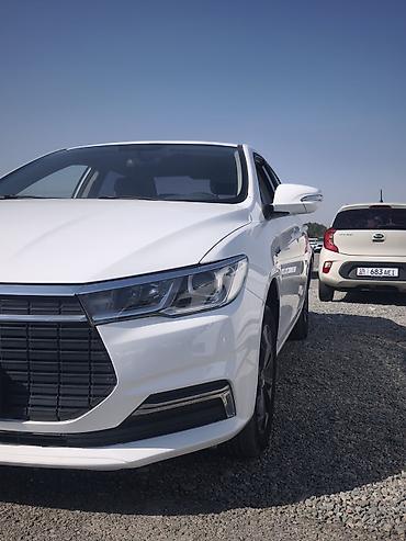 voyah dream: BYD Qin: 2021 г., Автомат, Седан — 2