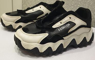 Детская обувь: Продаю ботасы. (3пары). в отличном состоянии. без брака. - Назначение — 6