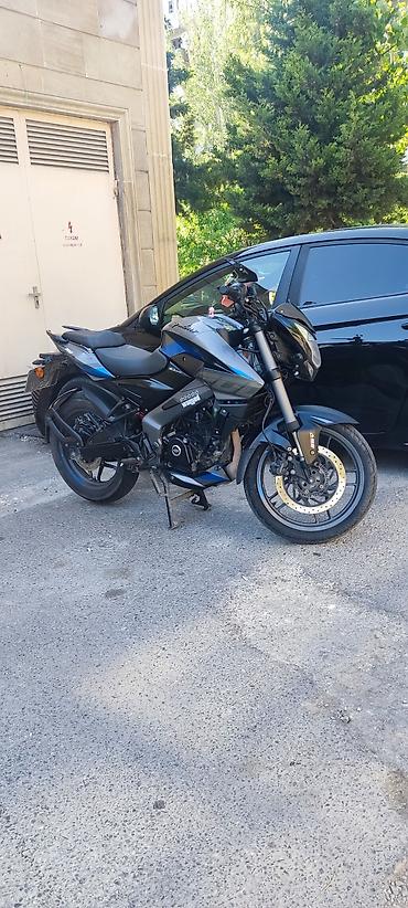 bajaj pulsar: Bajaj 200 sm3, 2024 il — 1