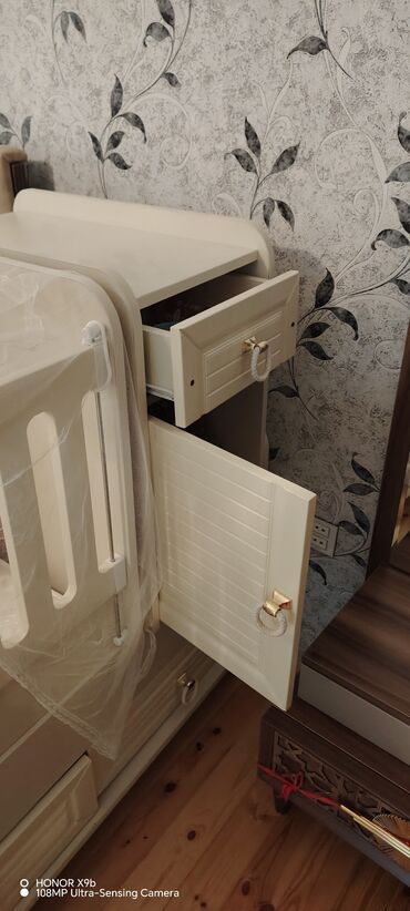 Beşiklər: Oğlan və qız üçün, Dördbucaq, Beşik, Dəstsiz, Matras ilə, Yellənmə mexanizmsiz — 5