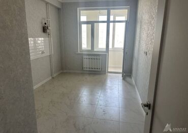 дом на иссык куле: 2 бөлмө, 82 кв. м, Элитка, 5 кабат, Косметикалык ремонт