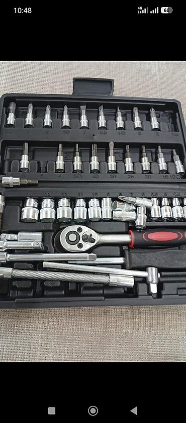 Набор инструментов в кейсе (трещотка 1/4" и 3/8", головки, биты