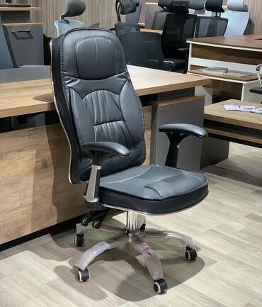 Ofis və oyun kresloları: Yeni, Təkərli, Qolları tənzimlənir, Dəri — 28