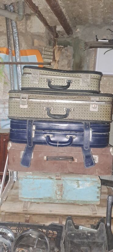 Sikkələr: Retro çamadanlar