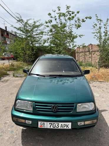 тико 2: Volkswagen Vento: 1995 г., 2 л, Механика, Бензин, Седан