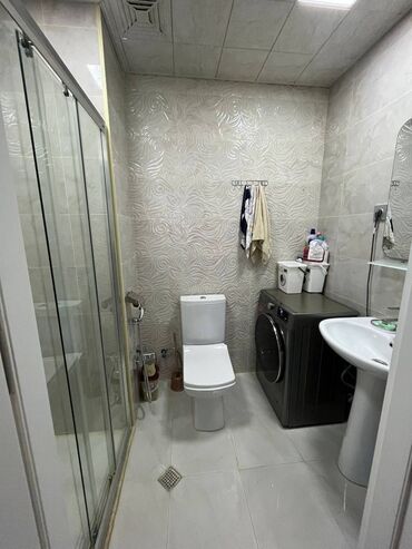 Uzunmüddətli kirayə mənzillər: Yeni günəşli D massivi,290 nömrəli məktəbin yanında,15 — 6