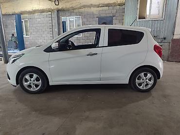 машина спарк: Chevrolet Spark: 2017 г., 1 л, Автомат, Бензин, Хэтчбэк — 4