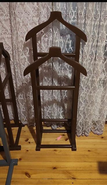 dem: Taxta geyim dayağı (valet stand) - Material: təbii ağac, hamar — 9