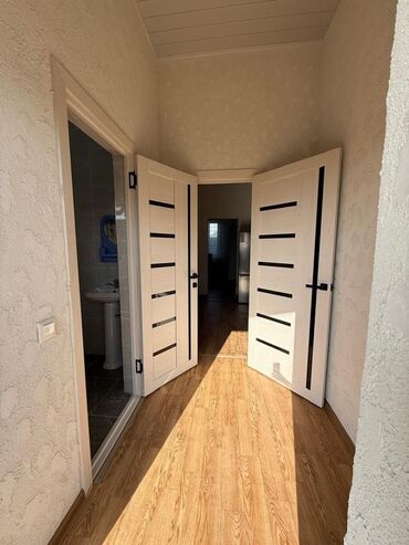 бишкек посуточная аренда квартир: 30 м², 1 комната, Парковка, Забор, огорожен